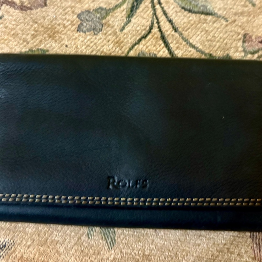 Rolfs Dark Black Leather Wallet